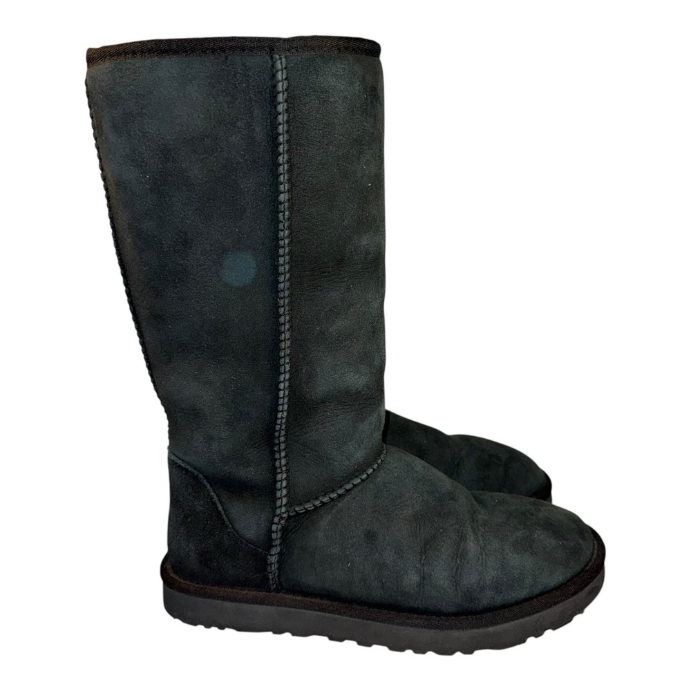 UGG Women's Classic II Tall Suede Boots black, Size 7 - Picture 1 of 7